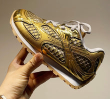 Load image into Gallery viewer, Children shoes gold

