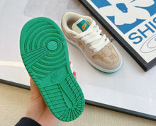 Load image into Gallery viewer, Children shoes
