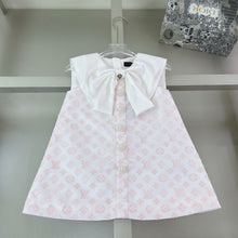 Load image into Gallery viewer, Children dress
