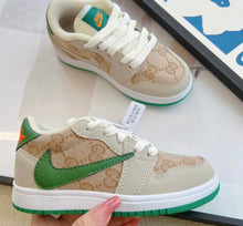 Load image into Gallery viewer, Children shoes
