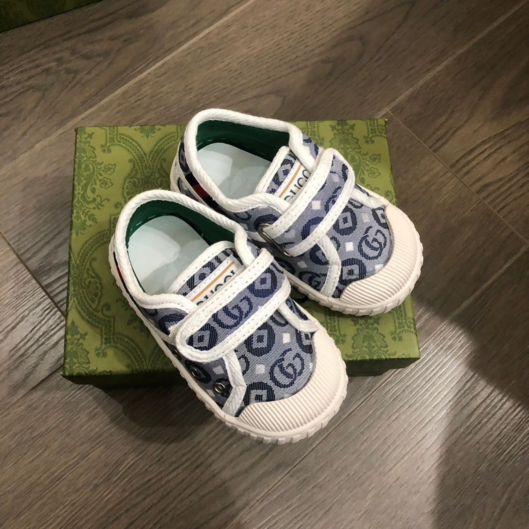 Baby shoes