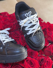 Load image into Gallery viewer, Children shoes

