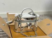 Load image into Gallery viewer, Mommy vanity bag
