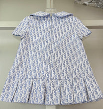 Load image into Gallery viewer, Children dress
