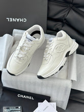 Load image into Gallery viewer, Mommy shoes
