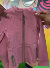 Load image into Gallery viewer, Pink yoga set for kids Ready to ship 3-5 days shipping pocket zippers
