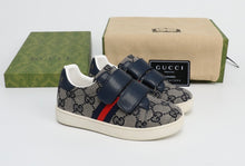 Load image into Gallery viewer, Children shoes

