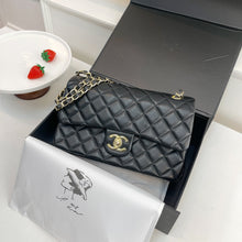 Load image into Gallery viewer, Mommy black bag black gold
