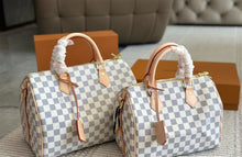 Load image into Gallery viewer, Mommy bag
