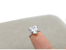 Load image into Gallery viewer, New born heart rings
