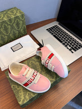 Load image into Gallery viewer, Children shoes
