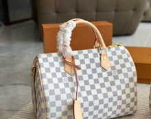 Load image into Gallery viewer, Mommy bag
