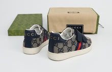 Load image into Gallery viewer, Children shoes
