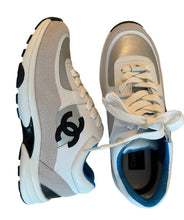 Load image into Gallery viewer, Mommy shoe
