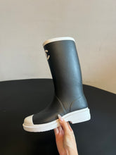 Load image into Gallery viewer, Mommy boots
