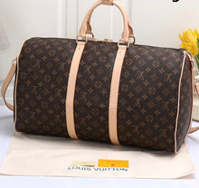 Load image into Gallery viewer, Mommy Travel bag
