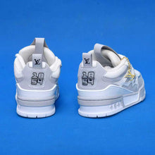 Load image into Gallery viewer, Children shoes
