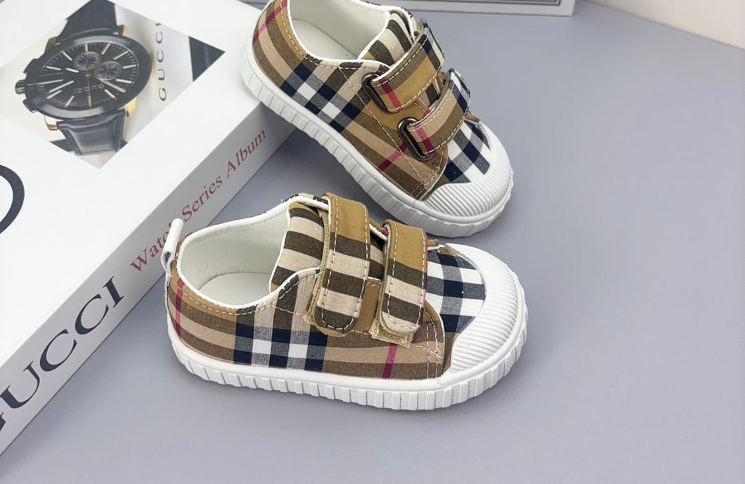 Baby shoes