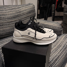 Load image into Gallery viewer, Mommy shoes
