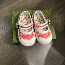 Load image into Gallery viewer, Baby shoes
