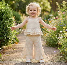 Load image into Gallery viewer, Children set cream
