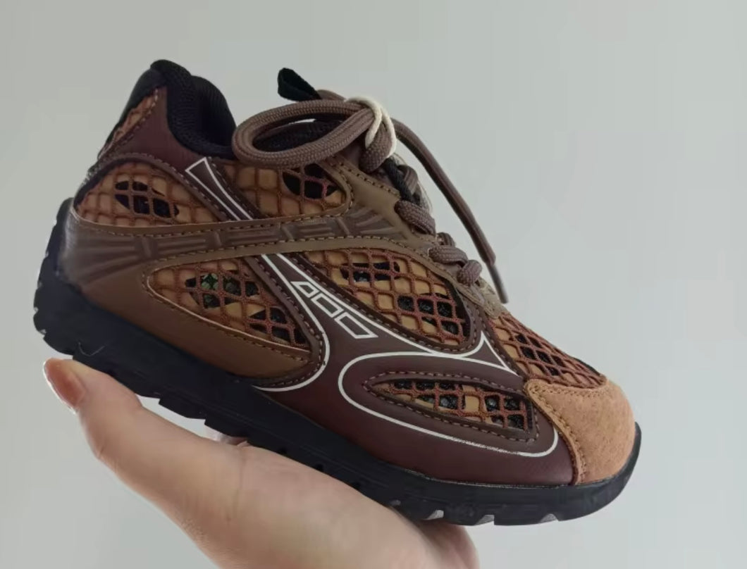 Children shoes brown 6c-5y