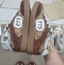 Load image into Gallery viewer, Children shoes
