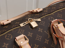 Load image into Gallery viewer, Mommy Travel bag
