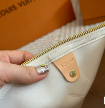 Load image into Gallery viewer, Mommy bag
