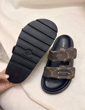 Load image into Gallery viewer, Mommy sandals
