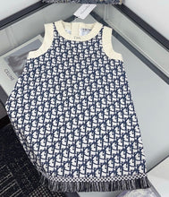 Load image into Gallery viewer, Children dress
