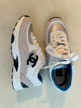 Load image into Gallery viewer, Mommy shoe
