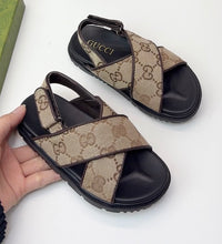 Load image into Gallery viewer, Children sandals
