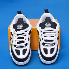 Load image into Gallery viewer, Children shoes
