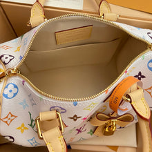 Load image into Gallery viewer, Mommy bag
