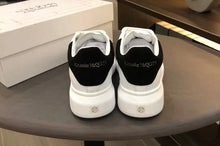 Load image into Gallery viewer, Children shoes
