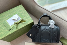 Load image into Gallery viewer, Mommy bag mini
