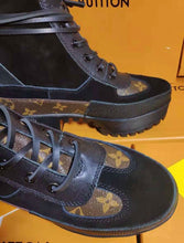 Load image into Gallery viewer, Mommy boots
