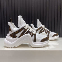 Load image into Gallery viewer, Mommy shoes
