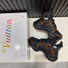 Load image into Gallery viewer, Mommy shoes
