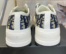 Load image into Gallery viewer, Mommy shoes
