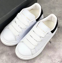 Load image into Gallery viewer, Children shoes
