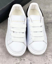 Load image into Gallery viewer, Children shoes
