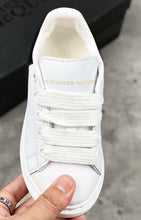 Load image into Gallery viewer, Children shoes
