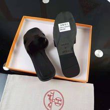 Load image into Gallery viewer, Mommy sandals
