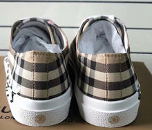 Load image into Gallery viewer, Mommy shoes
