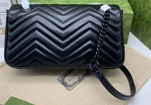 Load image into Gallery viewer, Mommy black bag
