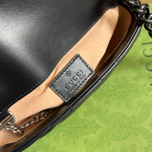 Load image into Gallery viewer, Black mommy bag
