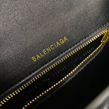 Load image into Gallery viewer, Mommy bag
