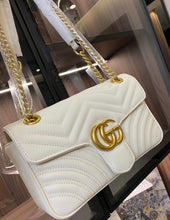 Load image into Gallery viewer, Mommy white  bag
